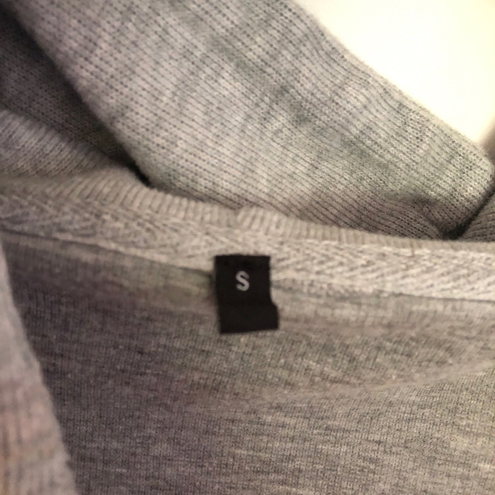 Gray zip up jacket - Picture 3 of 3